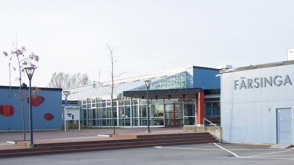 Färsingaskolan, byggnadens fasad