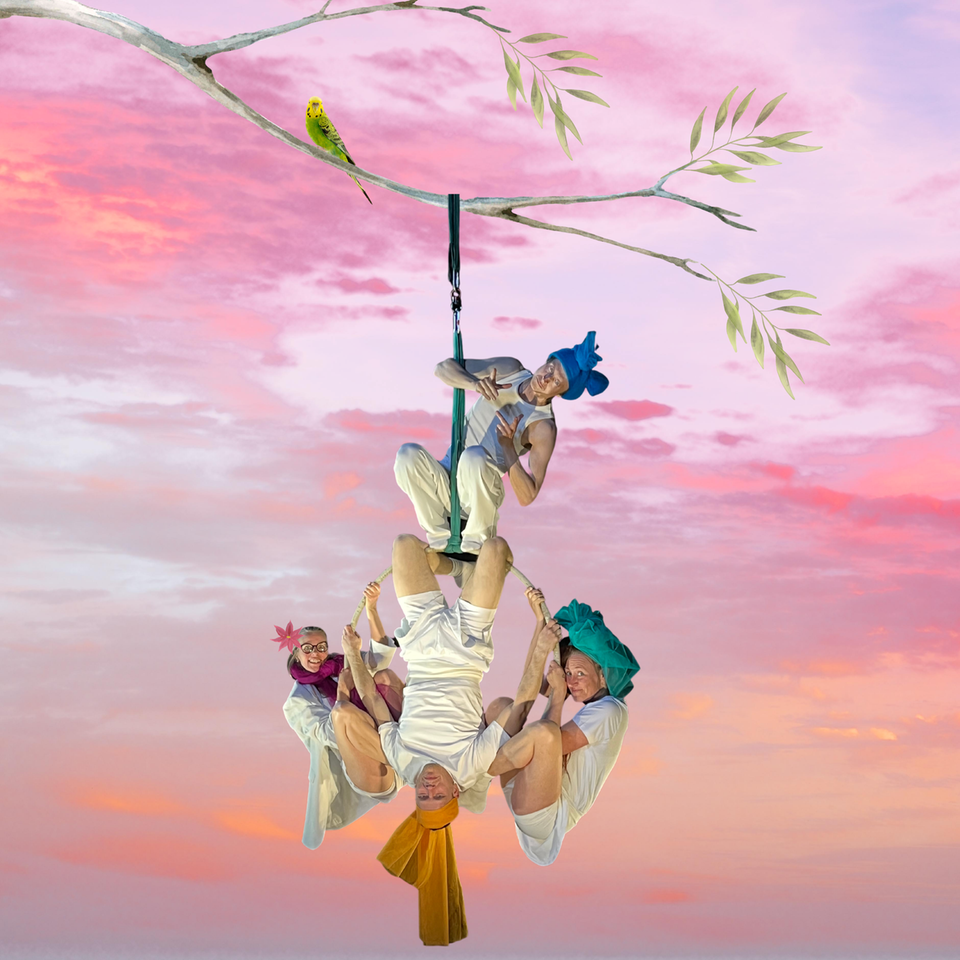 Cirkusartister från Karavan som hänger i en ring mot rosa bakgrund