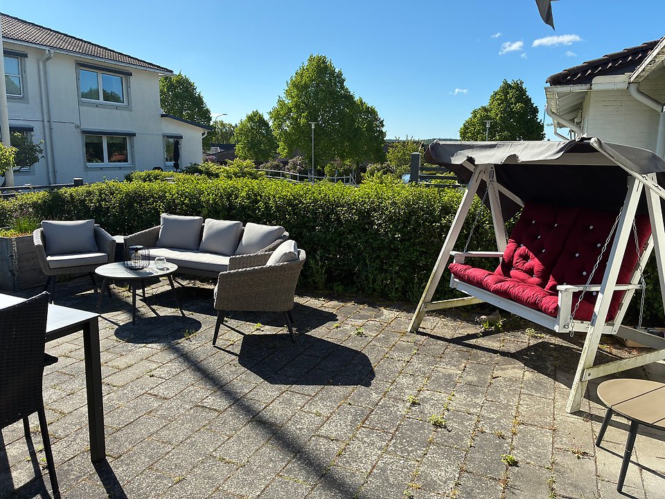 Ängsgården, utomhus