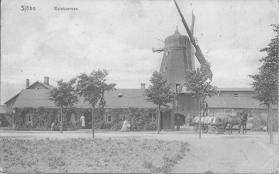 Sjöbo valskvarn 1910 med Anders Larsson